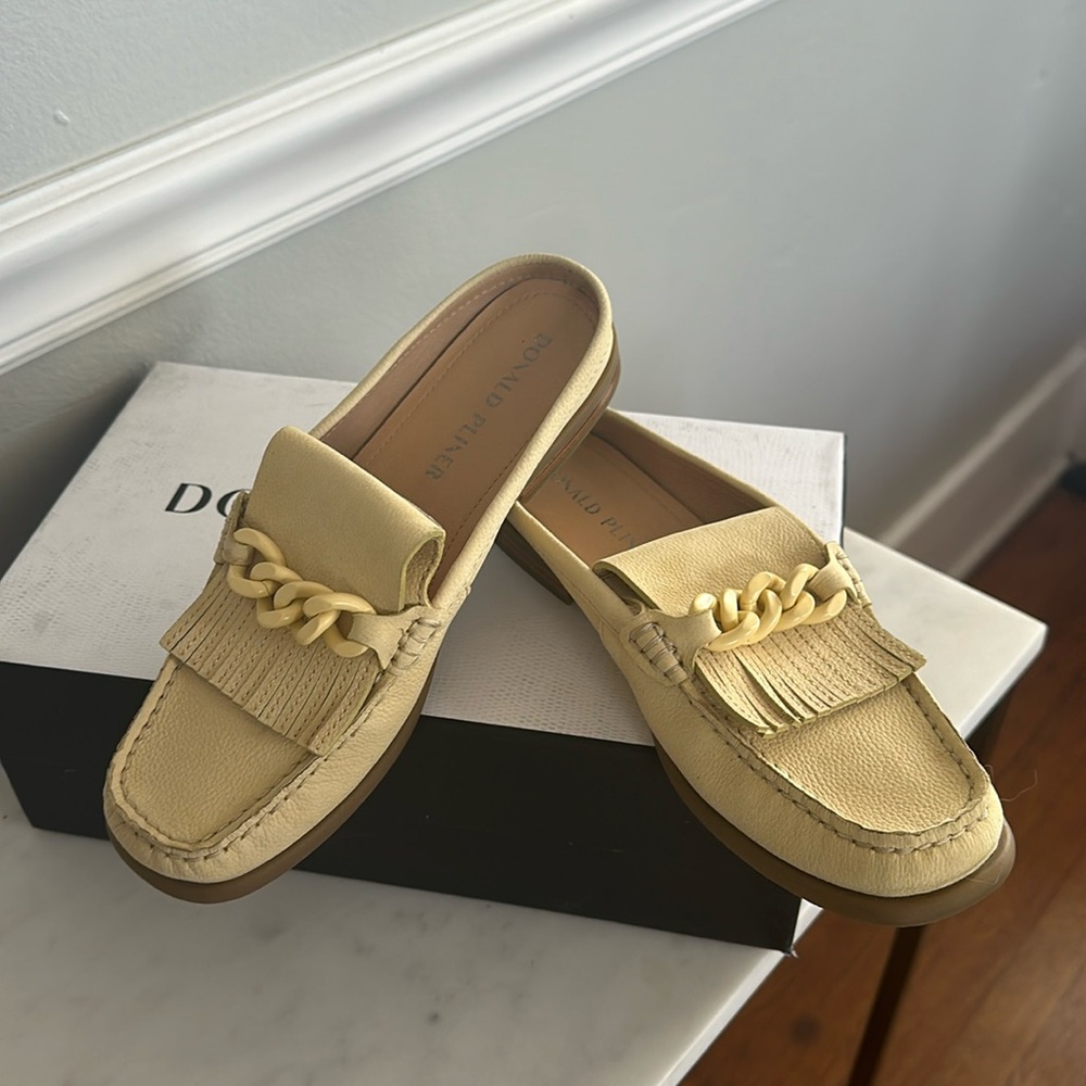 Donald Pliner Mika Soft Summer Straw Slides Sz-6 - image 1